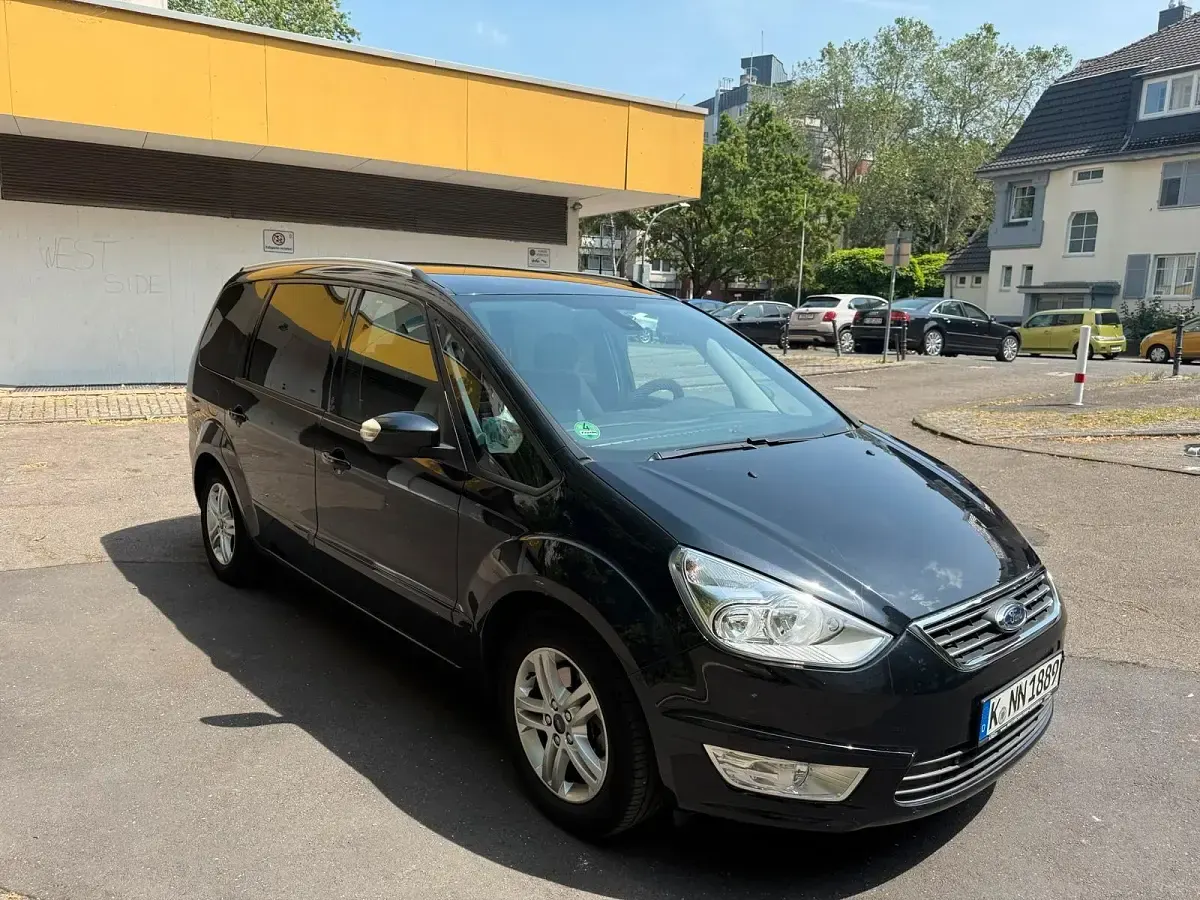Gebraucht Ford Galaxy 140 PS (102 kW) 2012 Schwarz Van / Kleinbus