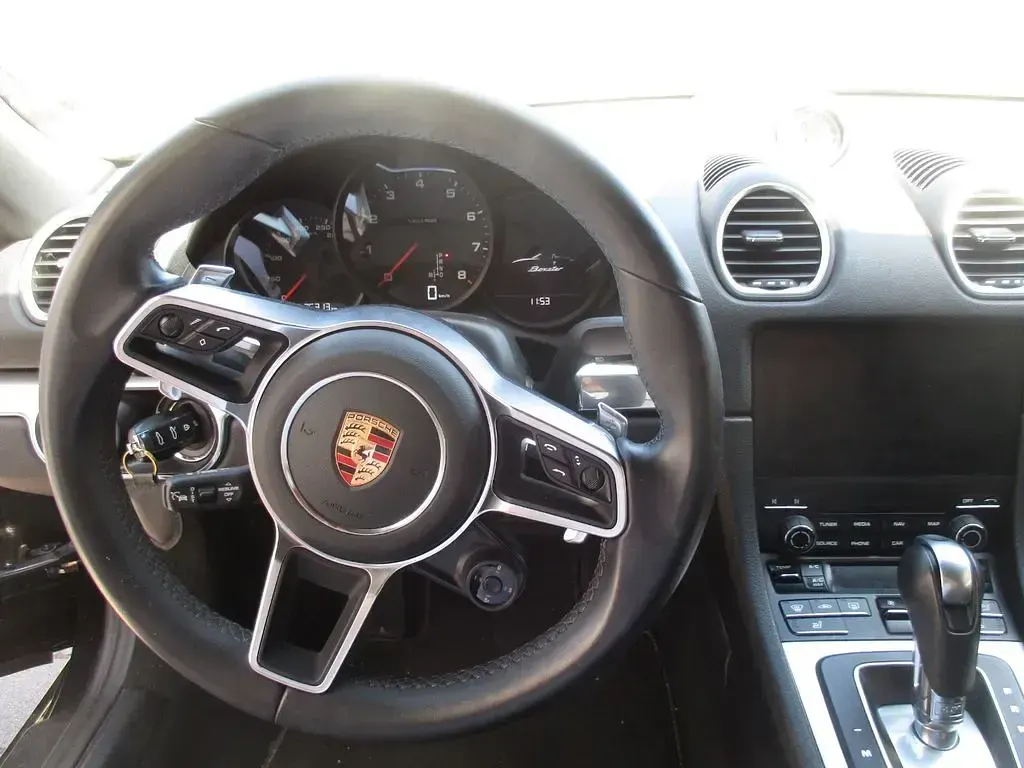 Gebraucht Porsche Boxster Edition 299 PS (219 kW) 2024 Schwarz Cabrio