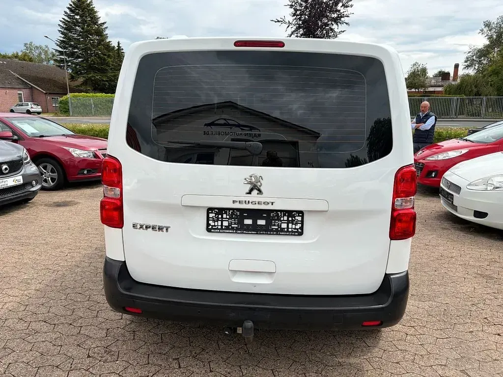 Gebraucht Peugeot Expert 95 PS (69 kW) 2017 Weiß Van