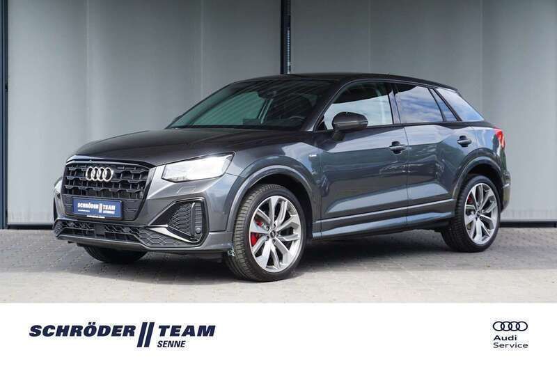 Grau Gebraucht 2023 Audi Q2 S-Line SUV | 39.890 € - Bild 1/4