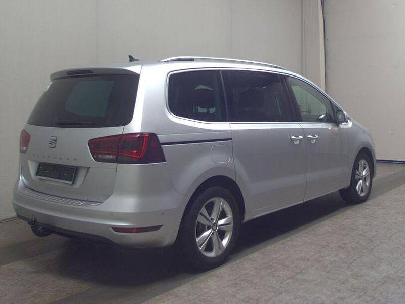 Gebraucht Seat Alhambra XCELLENCE 177 PS (130 kW) 2021 Silber Van / Kleinbus