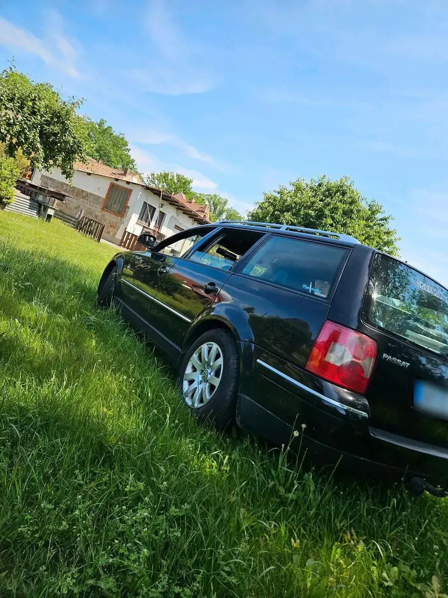Gebraucht VW Passat 131 PS (96 kW) 2000 Schwarz Kombi