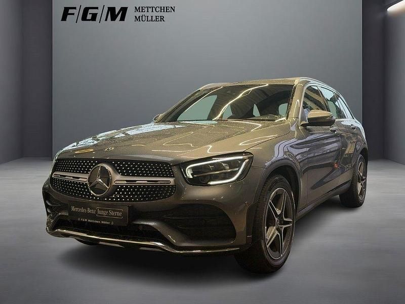 Gebraucht Mercedes GLC300 AMG line 258 PS (189 kW) 2019 Selenitgrau SUV
