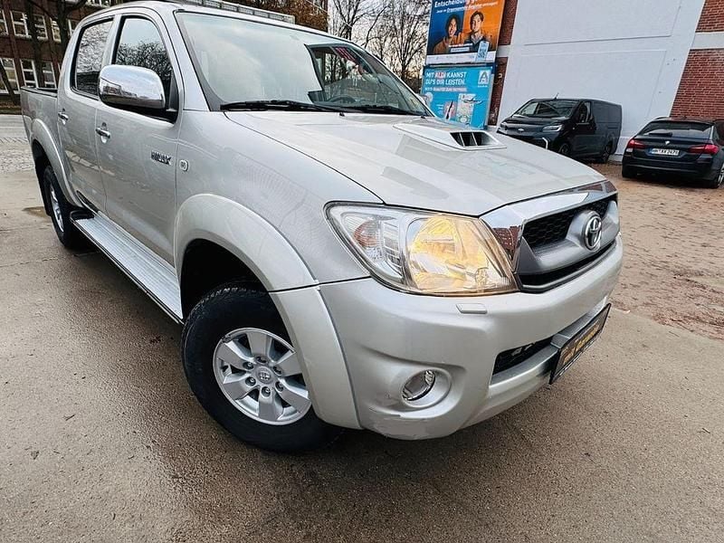 Gebraucht Toyota HiLux 144 PS (105 kW) 2011 Silber Pickup