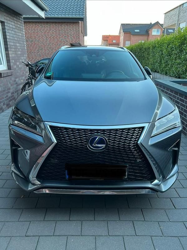 Grau Gebraucht 2017 Lexus RX450h Sport Line SUV | 39.000 € - Bild 1/4