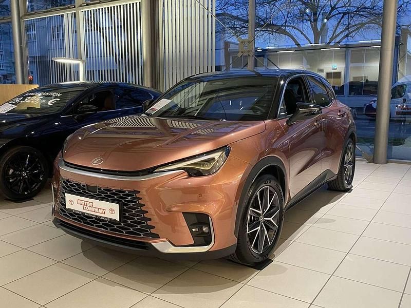 Gebraucht Lexus LBX 136 PS (100 kW) 2024 Kupferrot SUV