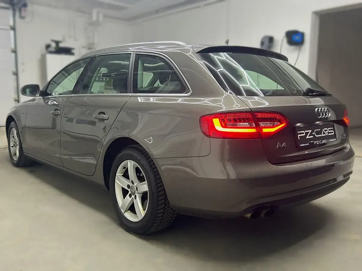 Gebraucht Audi A4 Ambiente 177 PS (130 kW) 2013 Dakotagrau Kombi