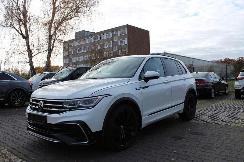 Weiß Gebraucht 2022 VW Tiguan R-line SUV | 30.900 € (Superpreis) - Bild 1/4