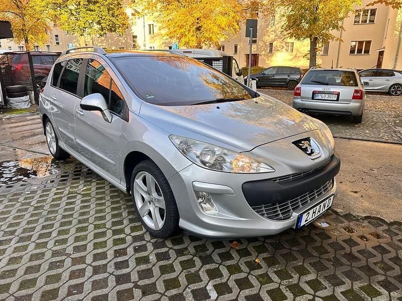Silber Gebraucht 2011 Peugeot 308 Platinum Kombi | 4.590 € (Fairer Preis) - Bild 1/4