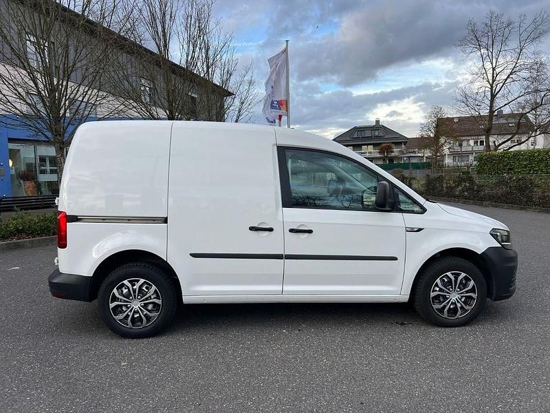 Gebraucht VW Caddy Trendline 102 PS (75 kW) 2016 Weiß Van / Kleinbus