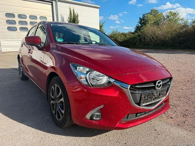Rot Gebraucht 2019 Mazda 2 Sports-Line Limousine | 7.900 € (Superpreis) - Bild 1/4