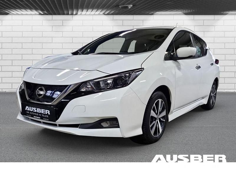 Gebraucht Nissan Leaf Acenta 110 kW (150 PS) 2021 Weiß Kleinwagen