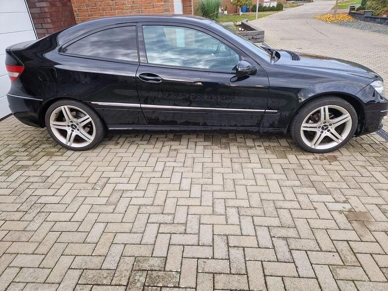 Gebraucht Mercedes CLC180 143 PS (105 kW) 2008 Schwarz Kleinwagen