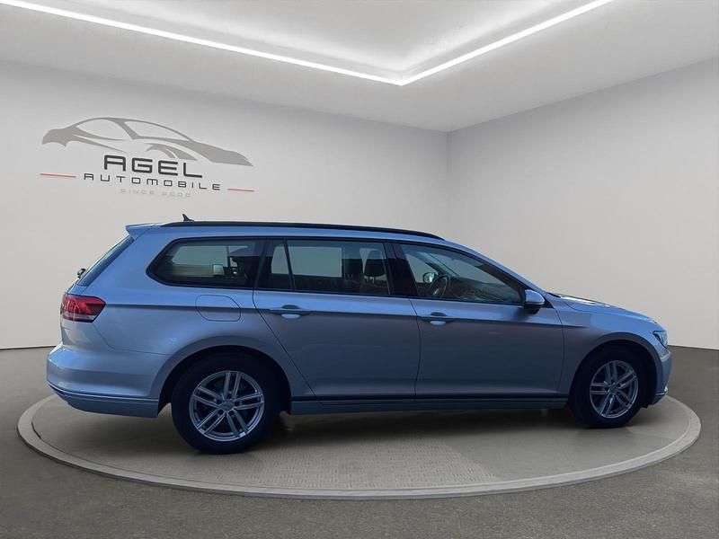 Gebraucht VW Passat 120 PS (88 kW) 2016 Silber Kombi