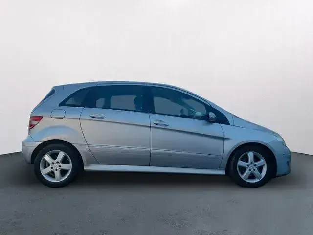Gebraucht Mercedes B200 140 PS (102 kW) 2005 Silber Van / Kleinbus