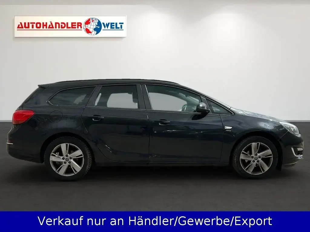 Gebraucht Opel Astra 140 PS (102 kW) 2014 Schwarz Kombi