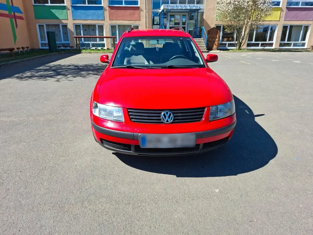 Gebraucht VW Passat 115 PS (84 kW) 2000 Rot Kombi