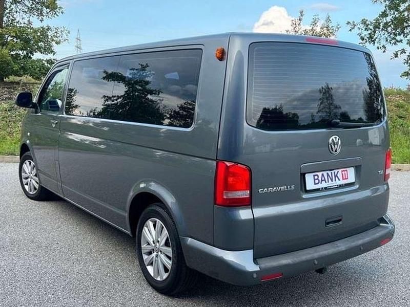 Gebraucht VW Caravelle Comfortline 179 PS (131 kW) 2011 Grau Van