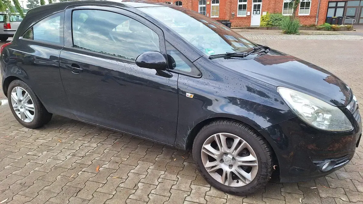Gebraucht Opel Corsa 90 PS (66 kW) 2009 Schwarz Kleinwagen
