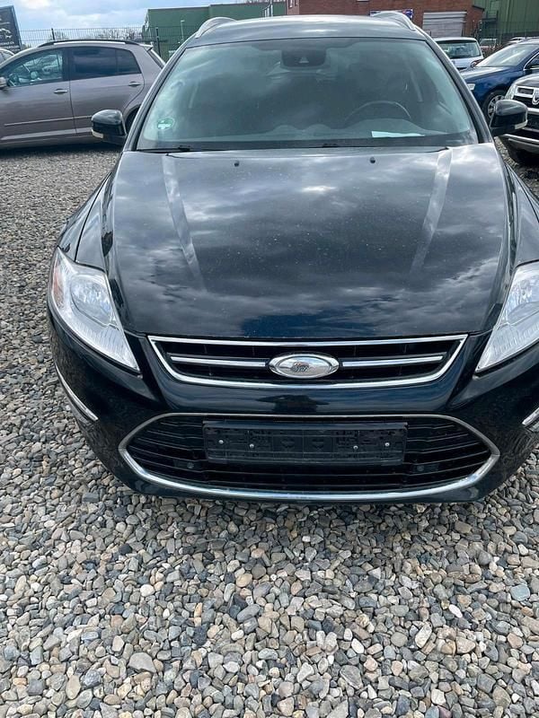 Gebraucht Ford Mondeo 140 PS (102 kW) 2014 Schwarz Kombi