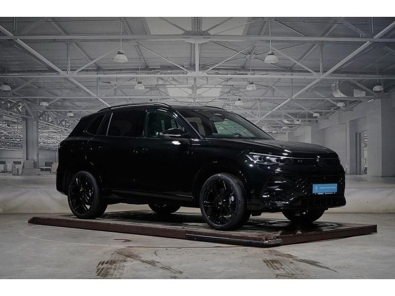 Gebraucht VW Tiguan Style 193 PS (141 kW) 2025 Grenadillschwarz metallic SUV