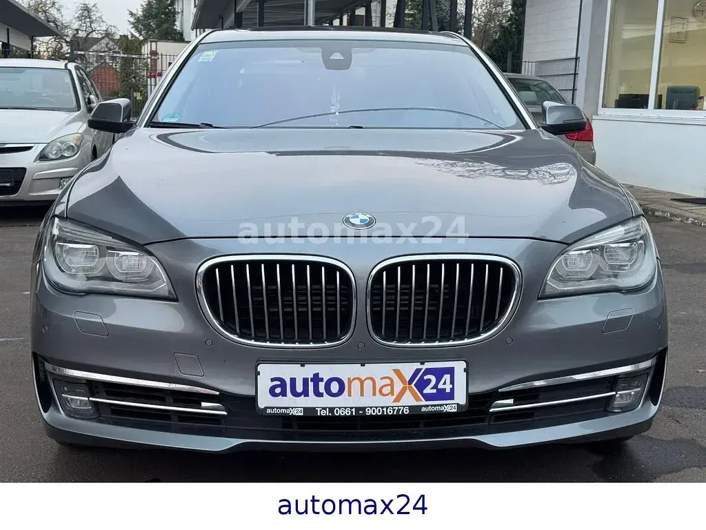 Gebraucht BMW 750L 449 PS (330 kW) 2014 Grau Limousine
