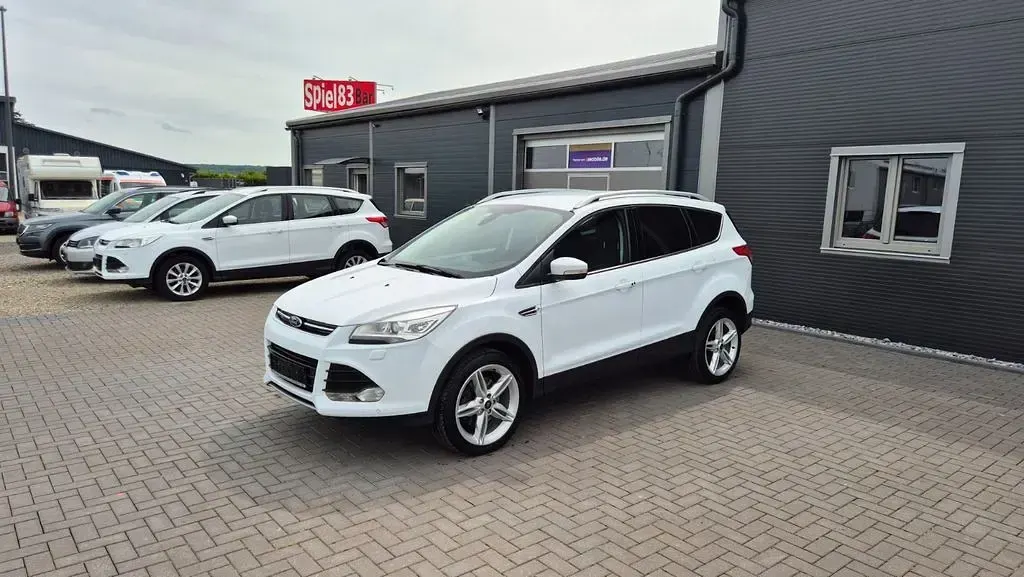 Gebraucht Ford Kuga Titanium 163 PS (119 kW) 2014 Weiß SUV