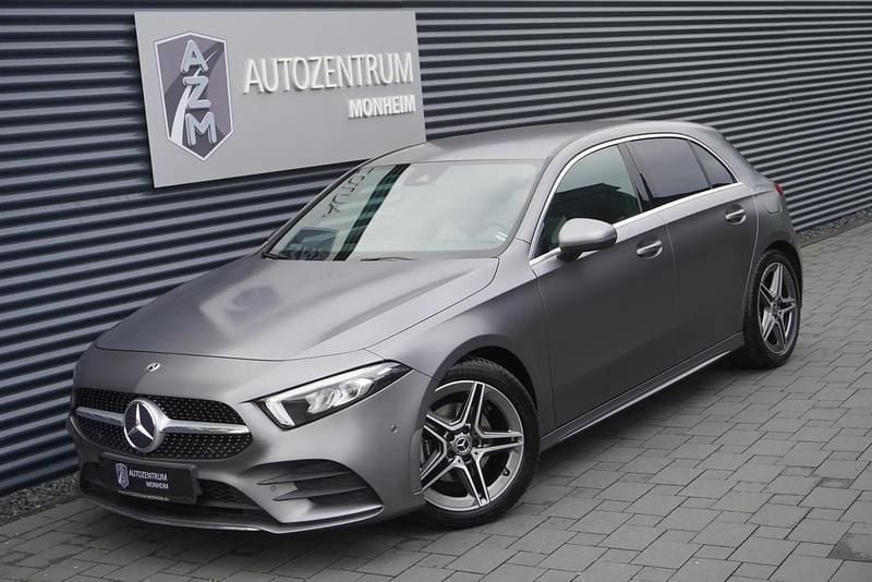 Mouintain grau designo magno metallic Gebraucht 2019 Mercedes A200 AMG line Limousine | 27.990 € (Fairer Preis) - Bild 1/4