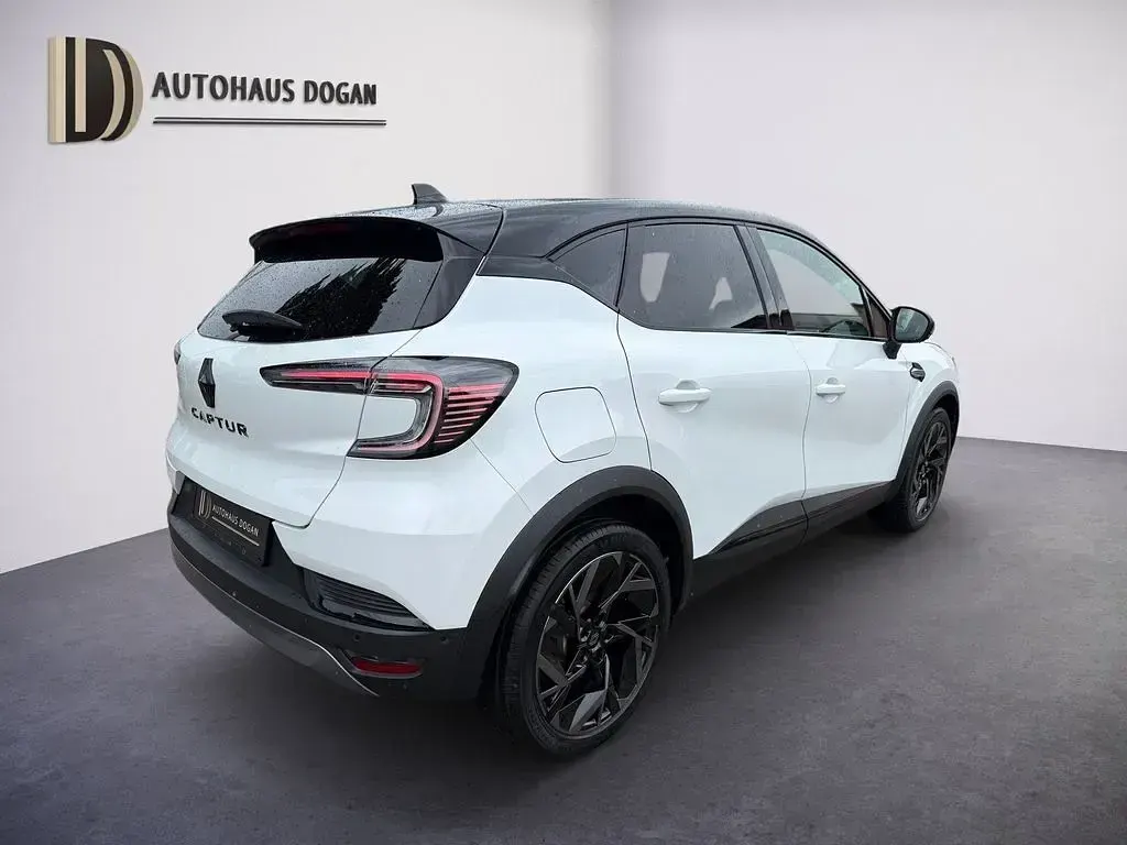 Gebraucht Renault Captur Esprit Alpine 158 PS (116 kW) 2024 Grundton weiss / dach in schw SUV