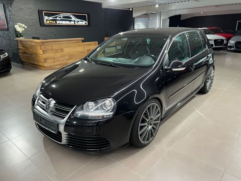 Schwarz Gebraucht 2005 VW Golf V R Limousine | 24.990 € - Bild 1/4
