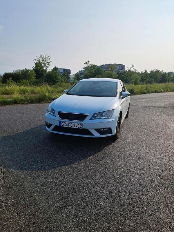 Weiß Gebraucht 2017 Seat Leon XCELLENCE Limousine | 9.600 € - Bild 1/4