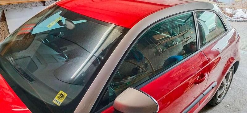 Gebraucht Audi A1 Ambition 90 PS (66 kW) 2011 Rot Kleinwagen