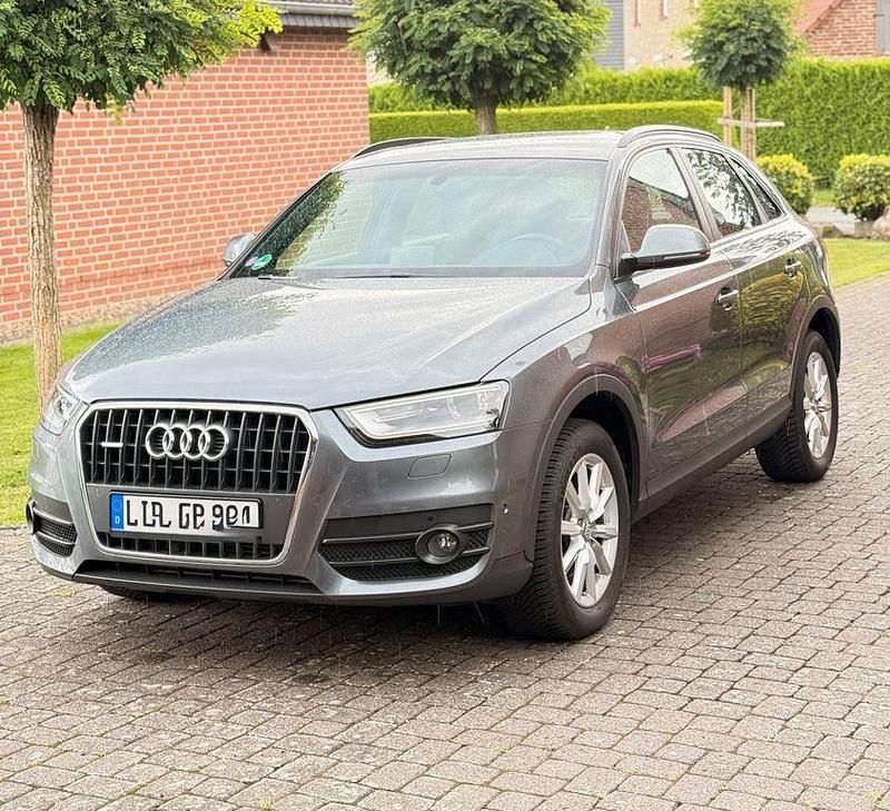 Grau Gebraucht 2014 Audi Q3 SUV | 13.900 € (Superpreis) - Bild 1/4