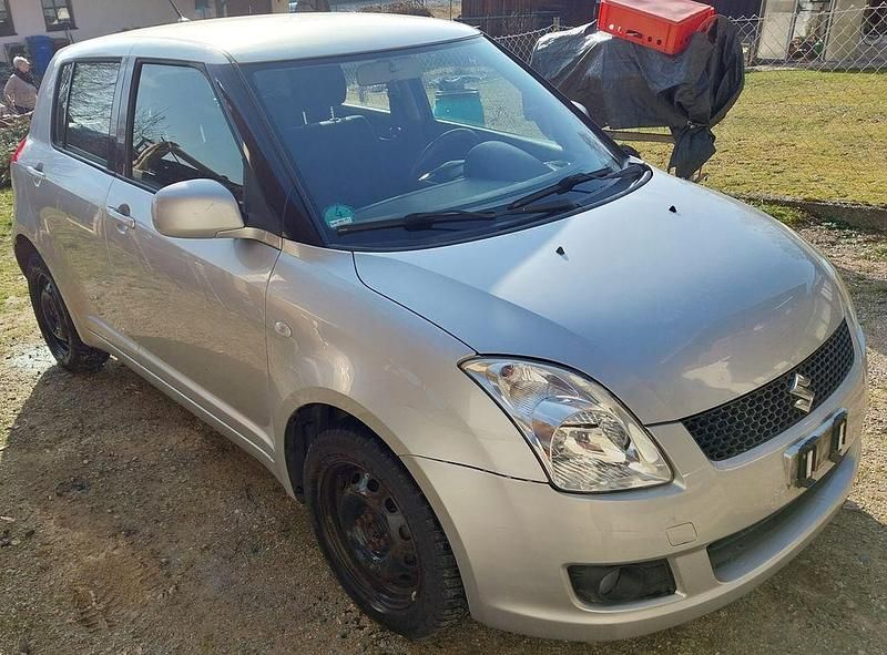 Gebraucht Suzuki Swift Comfort 92 PS (67 kW) 2009 Silber Kleinwagen