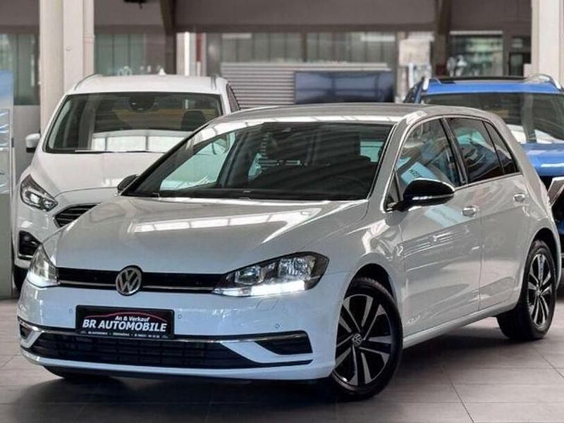 Weiß Gebraucht 2019 VW Golf VII IQ Drive Kleinwagen | 16.990 € (Fairer Preis) - Bild 1/4