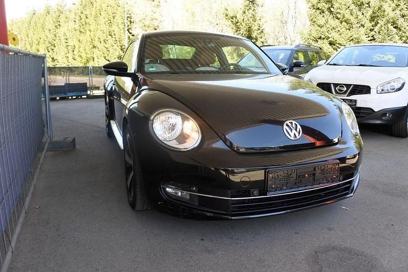 Gebraucht VW Beetle Cup 105 PS (77 kW) 2015 Schwarz Kleinwagen
