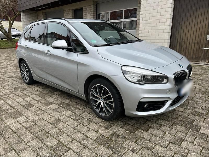 Gebraucht BMW 225 Active Tourer Shadowline 231 PS (169 kW) 2014 Silber Van / Kleinbus