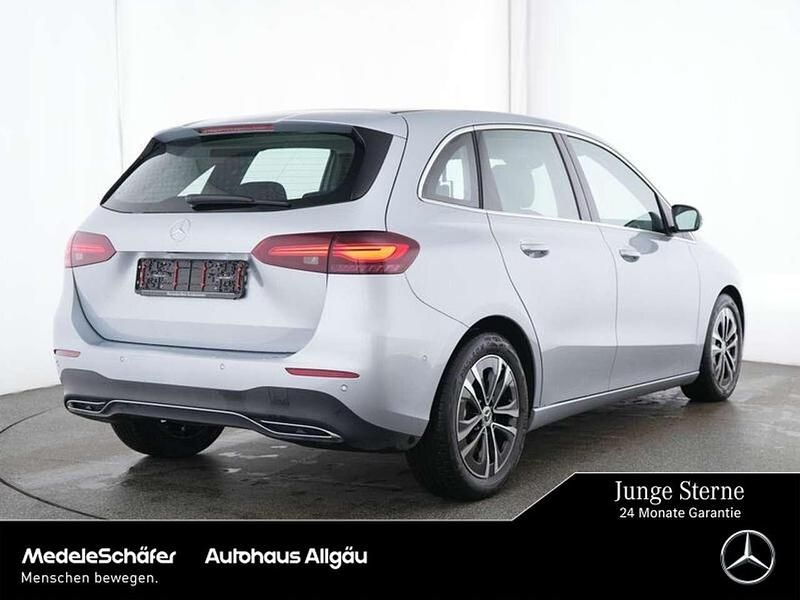 Lack hightechsilber Gebraucht 2024 Mercedes B250 Progressive Van / Kleinbus | 34.860 € (Superpreis) - Bild 1/4