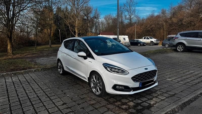 Gebraucht Ford Fiesta Vignale 101 PS (74 kW) 2018 Weiß Kleinwagen