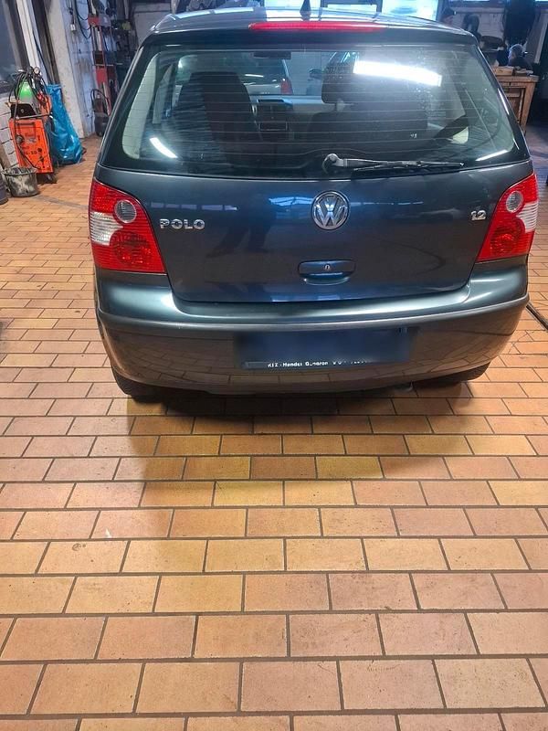 Gebraucht VW Polo Basis 64 PS (47 kW) 2003 Blau Kleinwagen
