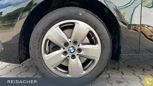 Gebraucht BMW 118 Advantage 136 PS (100 kW) 2024 Schwarz uni Limousine