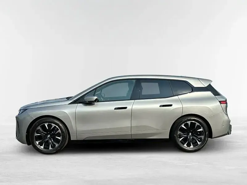 Gebraucht BMW iX M Sport 300 kW (408 PS) 2025 Silber SUV