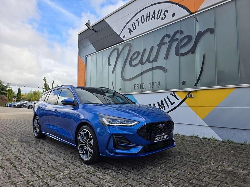 Dynamicblau Gebraucht 2023 Ford Focus ST-Line X Kombi | 25.650 € (Fairer Preis) - Bild 1/3