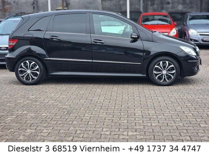 Gebraucht Mercedes B200 136 PS (100 kW) 2007 Schwarz Van / Kleinbus