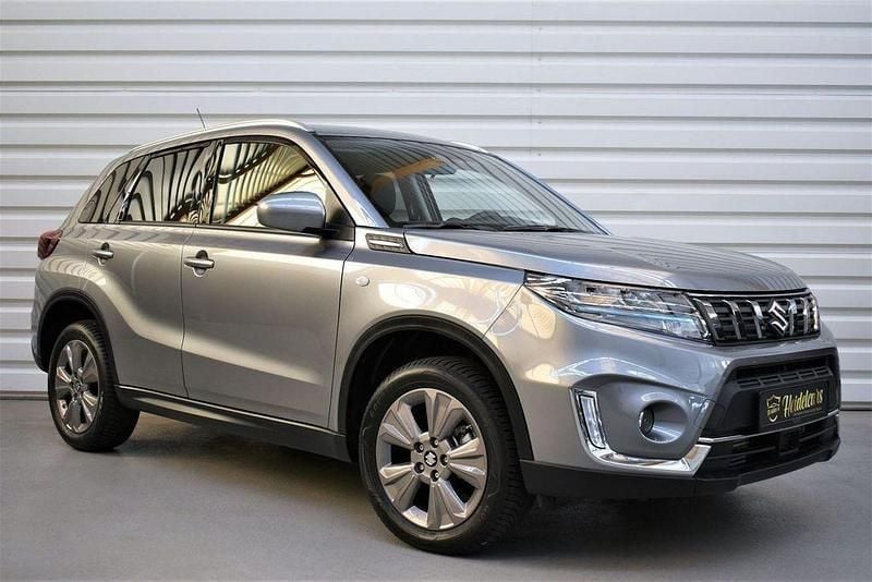 Silber Gebraucht 2024 Suzuki Vitara SUV | 21.490 € (Fairer Preis) - Bild 1/4