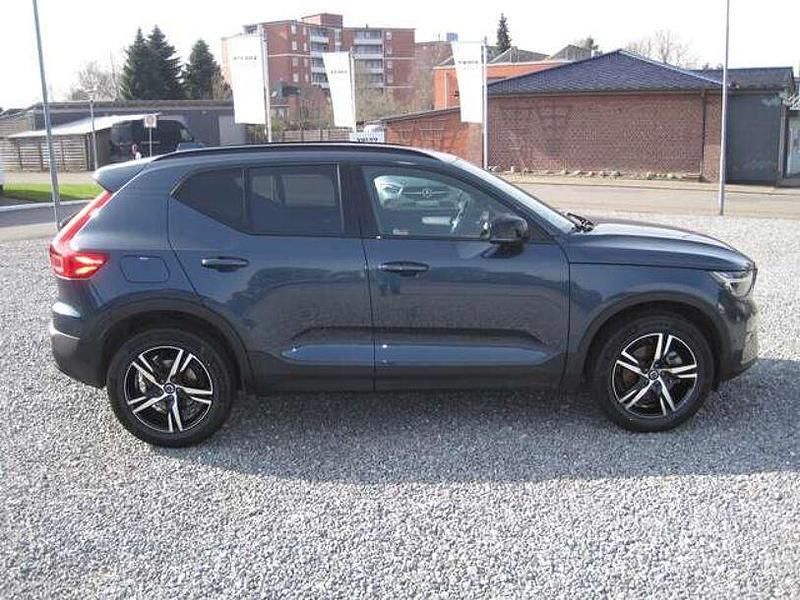 Gebraucht Volvo XC40 Plus 197 PS (144 kW) 2025 Denim blue / metallic SUV