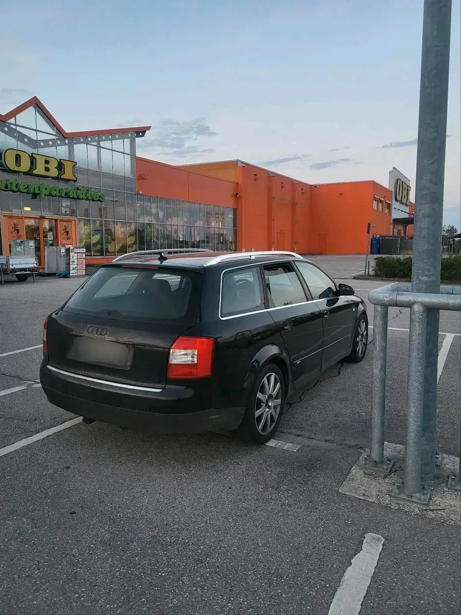 Używany Audi A4 S-Line 131 KM (96 kW) 2002 Czarny Kombi