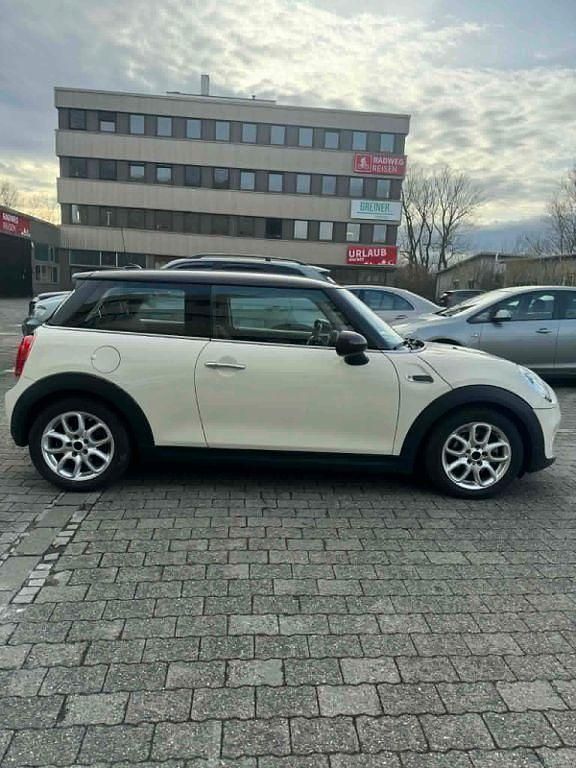 Gebraucht Mini Cooper 136 PS (100 kW) 2017 Weiß Kleinwagen