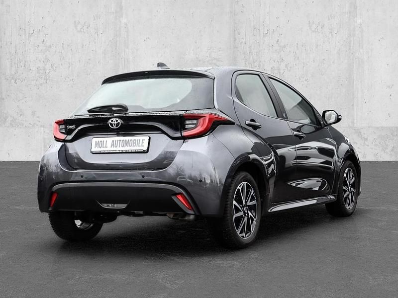 Gebraucht Toyota Yaris Team 125 PS (91 kW) 2023 Grau Kleinwagen