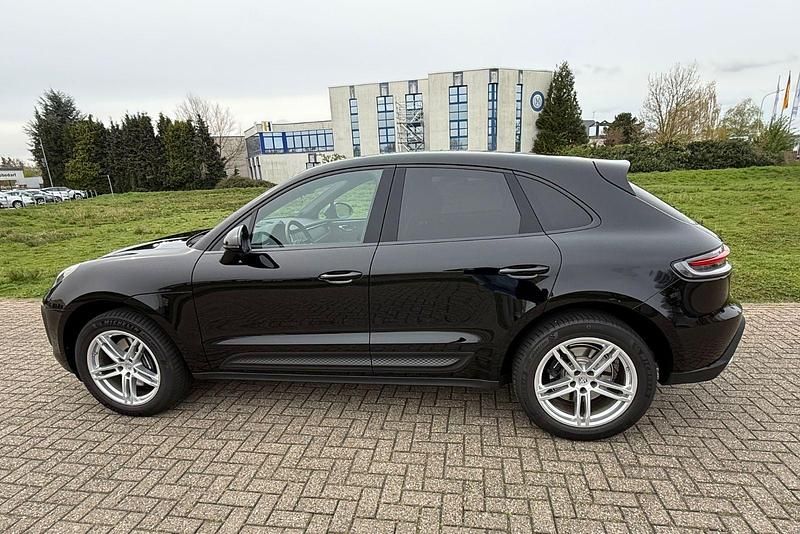 Gebraucht Porsche Macan 265 PS (194 kW) 2023 Schwarz SUV